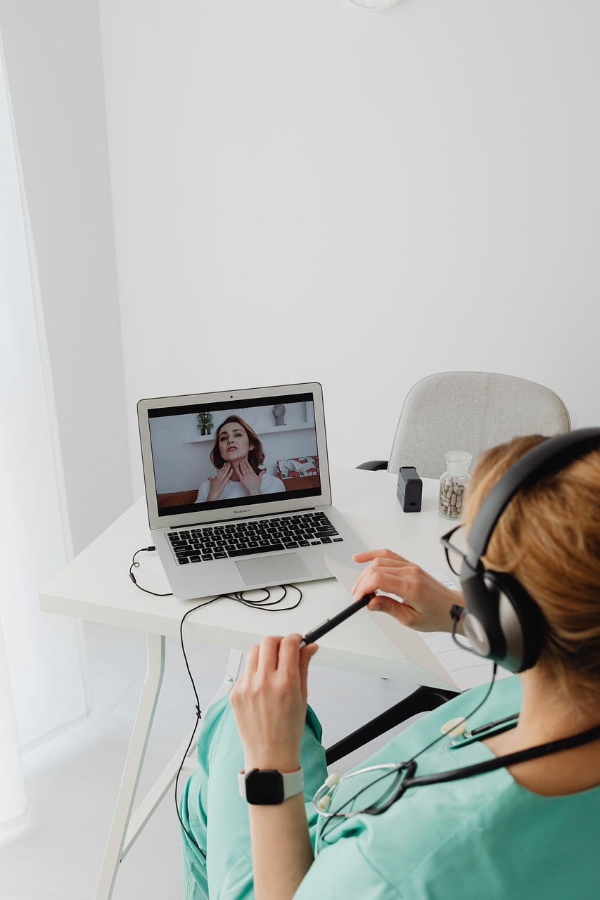 Lekarz online i konsultacje zdalne Lekarz online i konsultacje zdalne